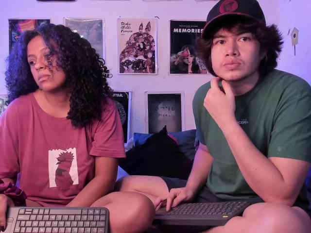 HotHoneyChile webcam