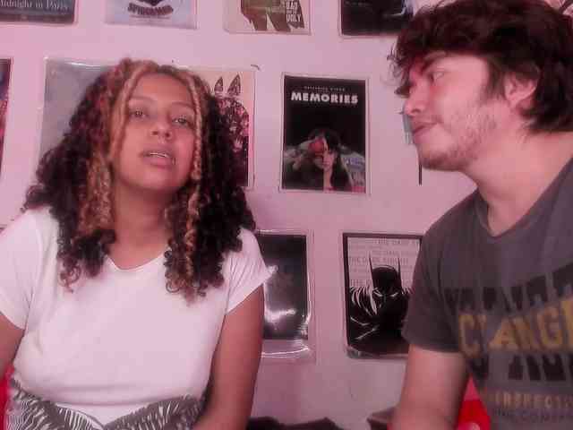 HotHoneyChile webcam