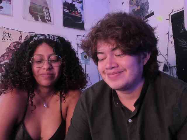 HotHoneyChile webcam