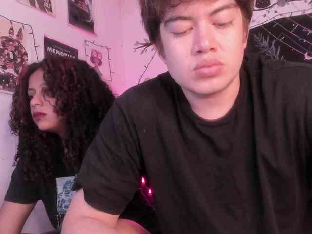 HotHoneyChile webcam