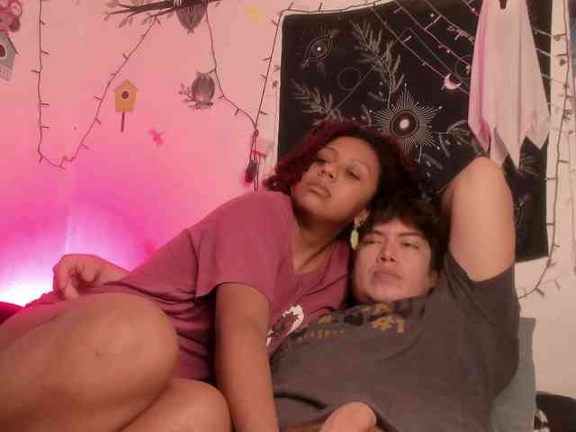 HotHoneyChile webcam