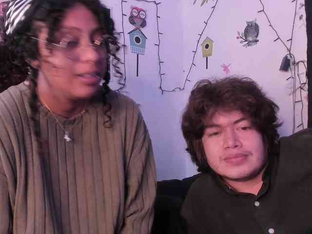 HotHoneyChile webcam