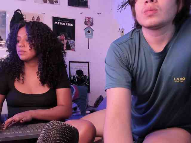 HotHoneyChile webcam