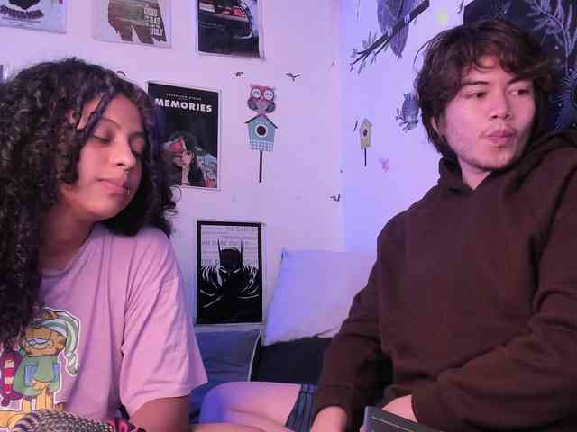 HotHoneyChile webcam