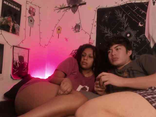 HotHoneyChile webcam