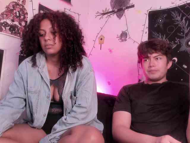 HotHoneyChile webcam