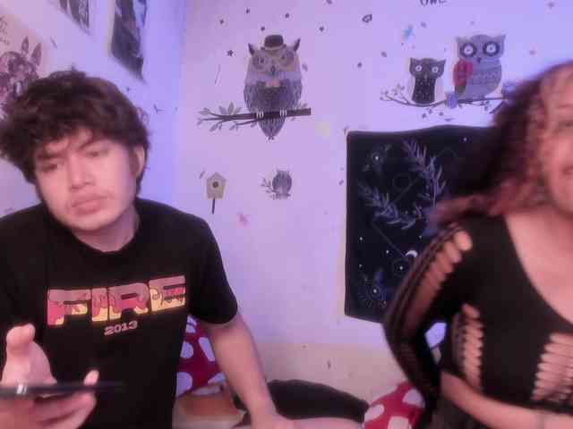 HotHoneyChile webcam