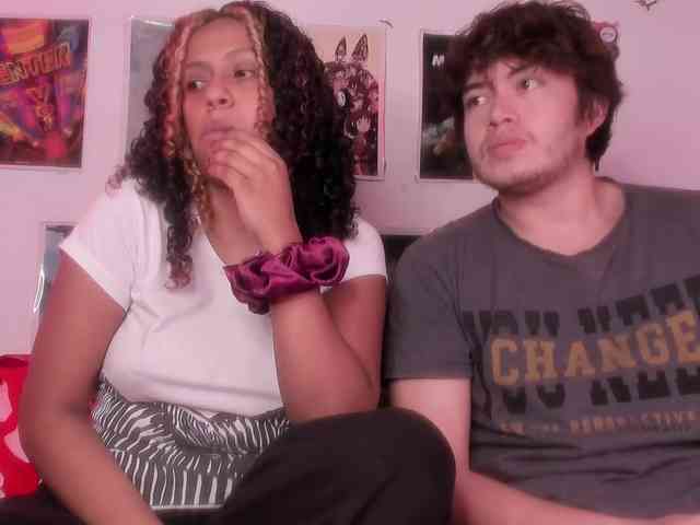 HotHoneyChile webcam