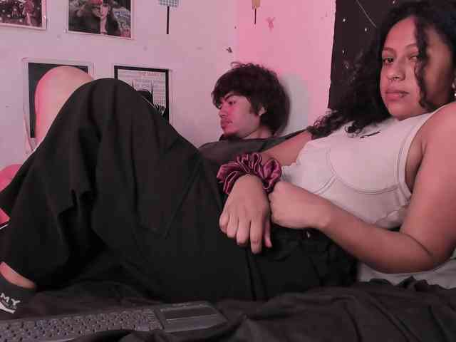 HotHoneyChile webcam