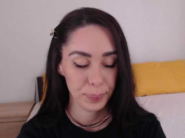 ValeriaFoxx's BongaCams show and profile