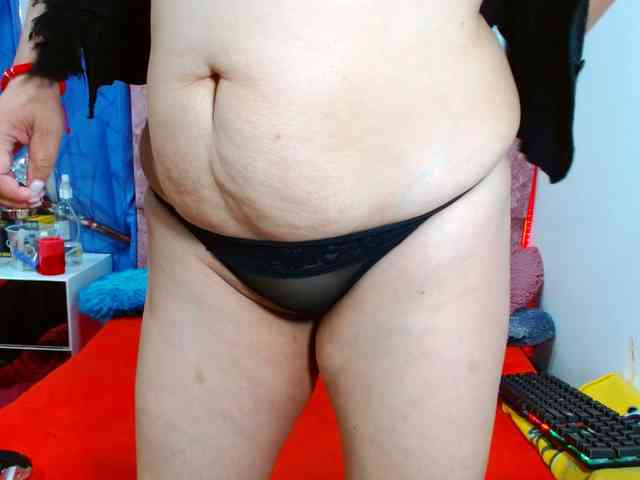 public voyeur cam Maturequeen