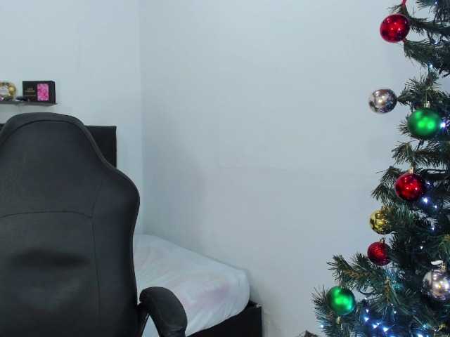 PriscilaSmiith25 webcam bongacams model stream image