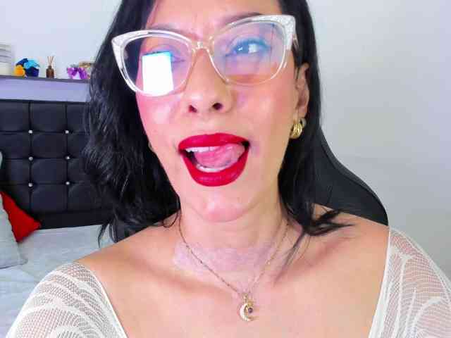 PriscilaSmiith25 webcam