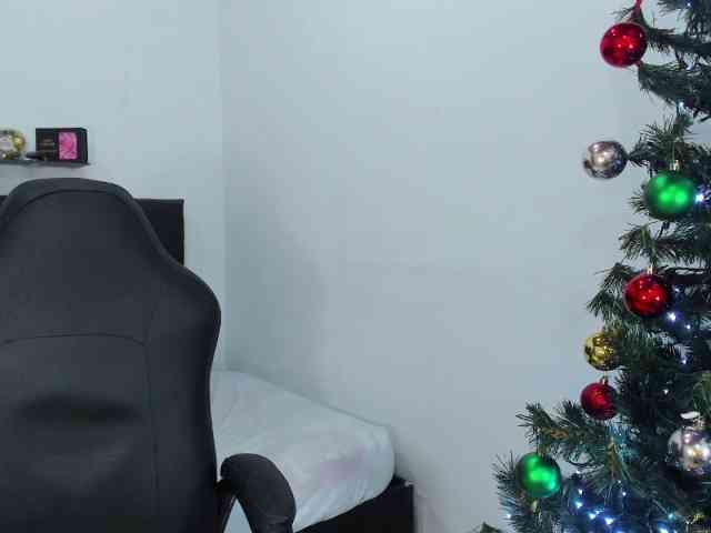 PriscilaSmiith25 webcam