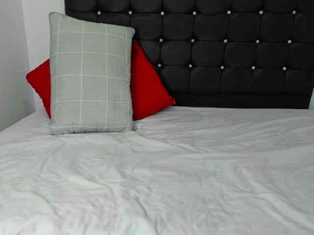 PriscilaSmiith25 webcam