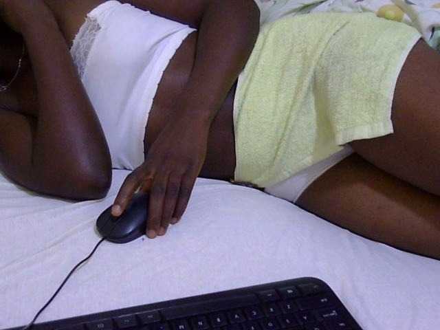 Sweetnanah webcam bongacams model stream image