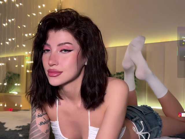 AllweNEEDisLOVE's BongaCams show and profile