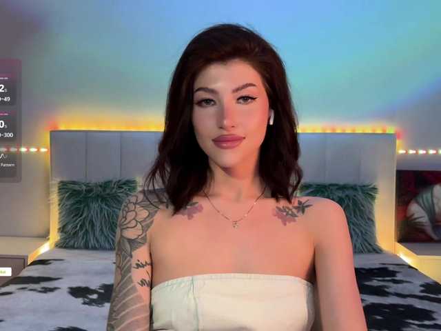 AllweNEEDisLOVE's BongaCams show and profile