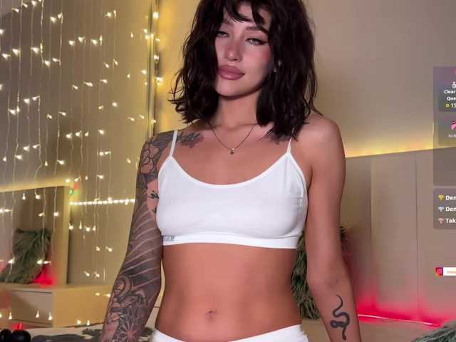 AllweNEEDisLOVE's BongaCams profile