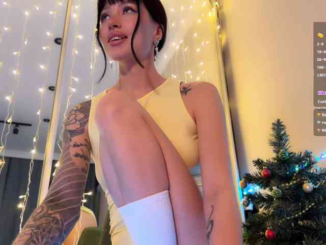 AllweNEEDisLOVE webcam