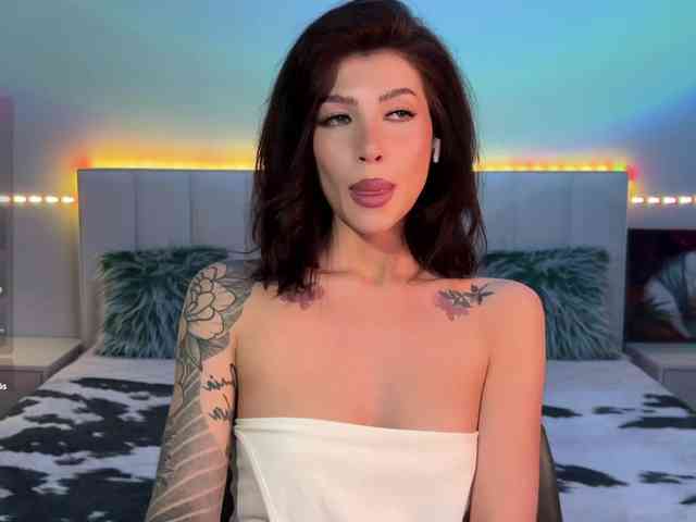 AllweNEEDisLOVE webcam