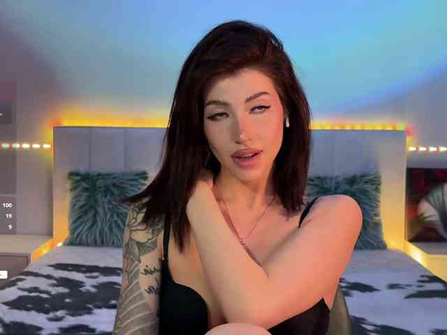 AllweNEEDisLOVE webcam