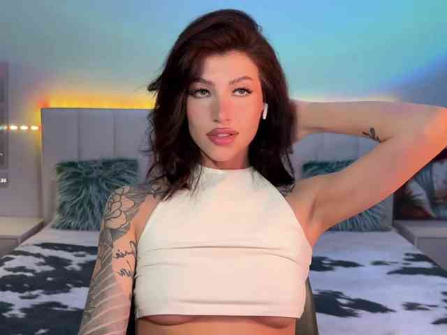 AllweNEEDisLOVE webcam