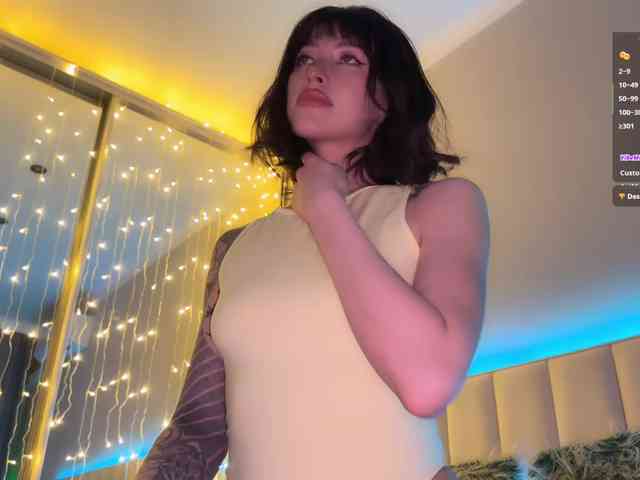 AllweNEEDisLOVE webcam