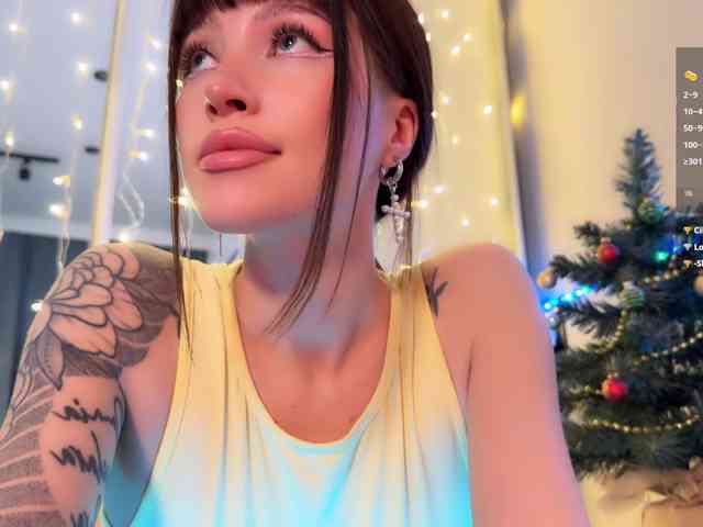 AllweNEEDisLOVE webcam