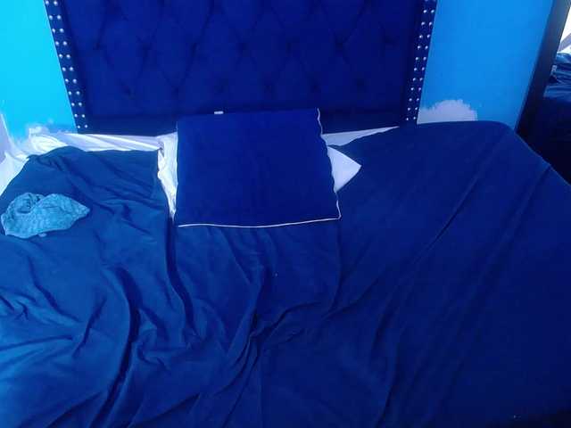 kinky-redhead18's BongaCams show and profile