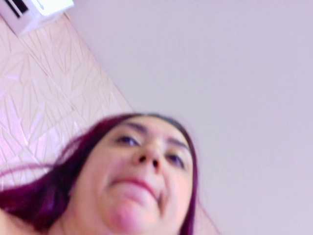 kinky-redhead18 Live Cam on BongaCams