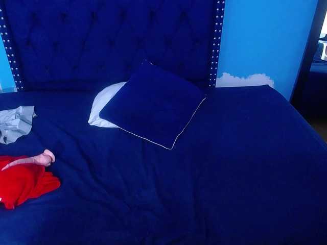 kinky-redhead18 webcam