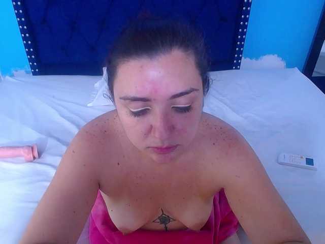 kinky-redhead18's BongaCams show and profile