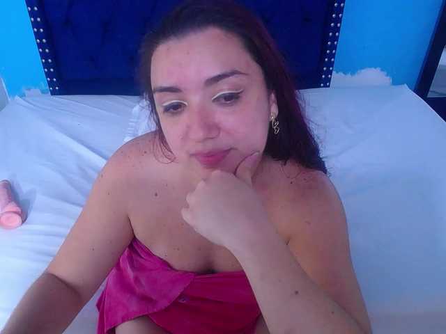 kinky-redhead18 webcam