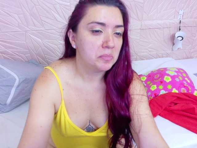 kinky-redhead18's BongaCams show and profile