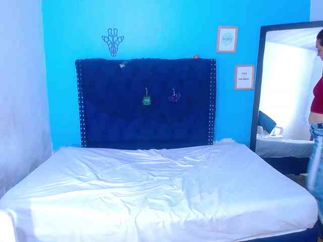 kinky-redhead18 webcam