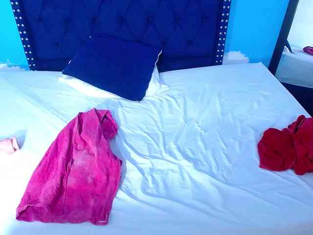 kinky-redhead18 webcam