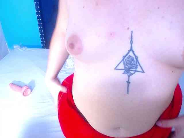 kinky-redhead18 webcam