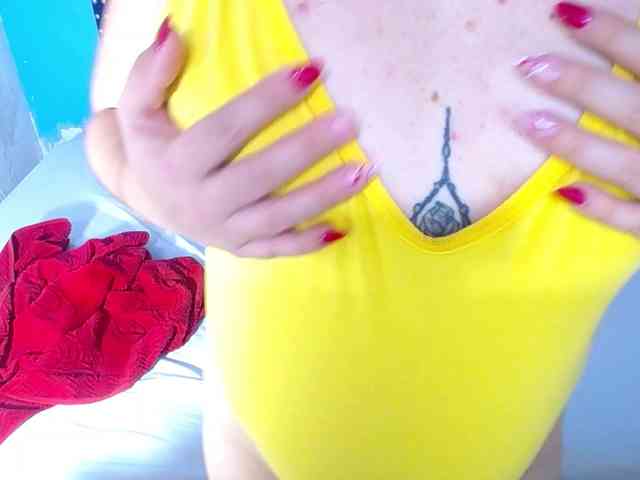 kinky-redhead18 webcam