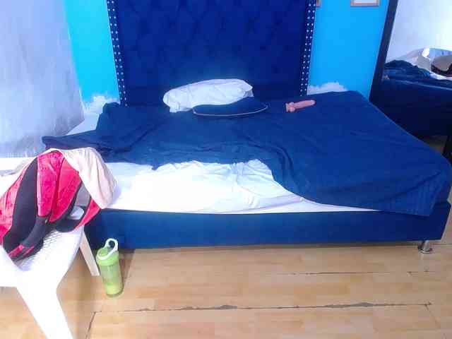 kinky-redhead18 webcam