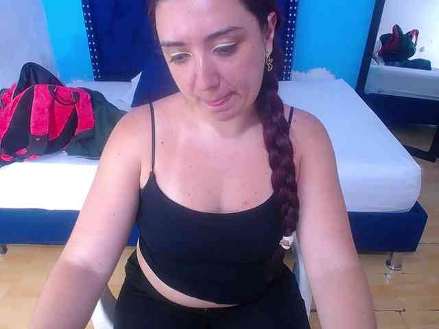 kinky-redhead18 webcam