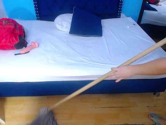 kinky-redhead18 webcam