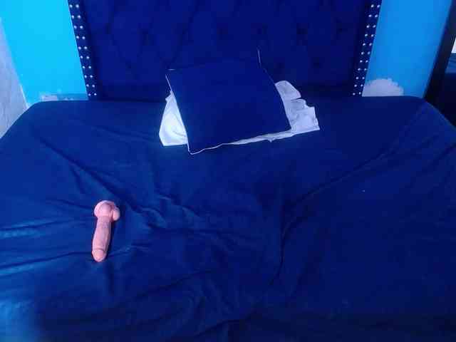 kinky-redhead18 webcam