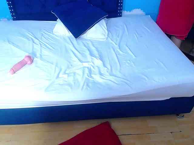 kinky-redhead18 webcam