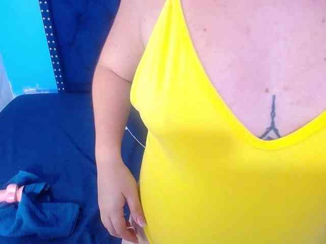 kinky-redhead18 webcam