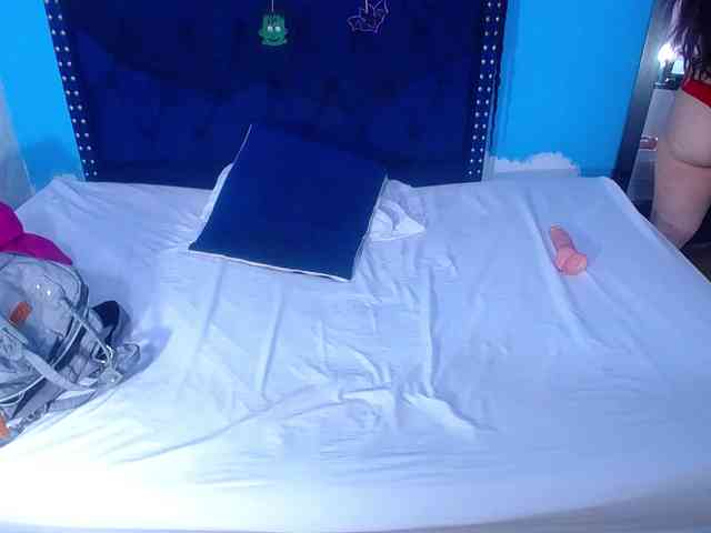 kinky-redhead18 webcam