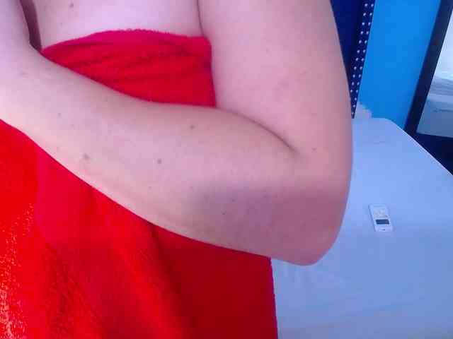 kinky-redhead18 webcam