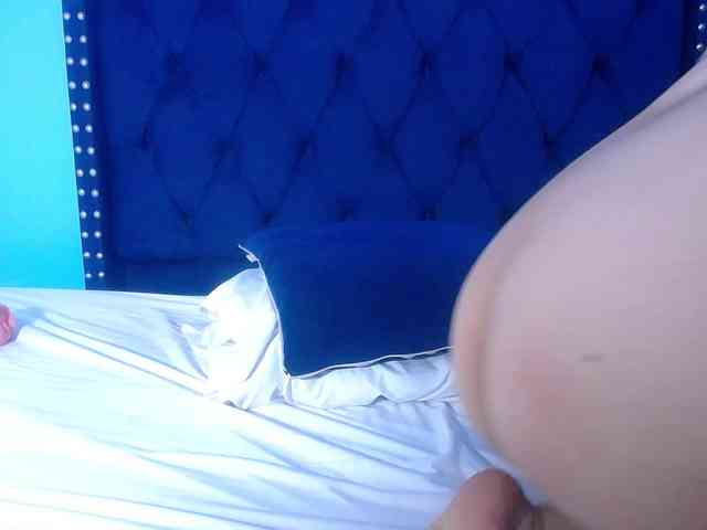 kinky-redhead18 webcam