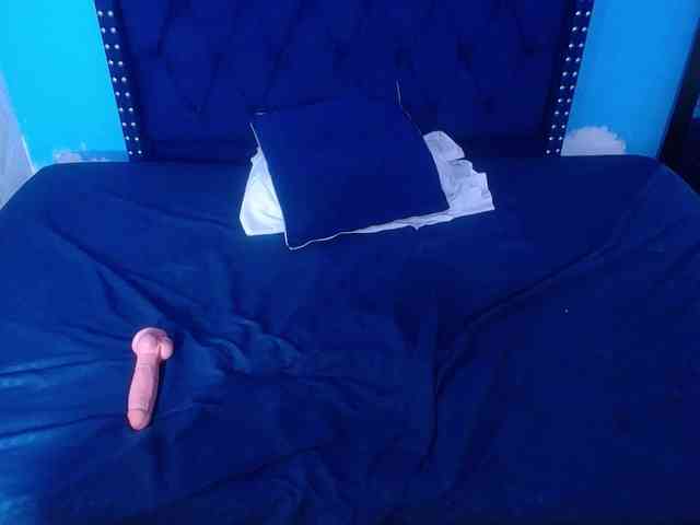 kinky-redhead18 webcam