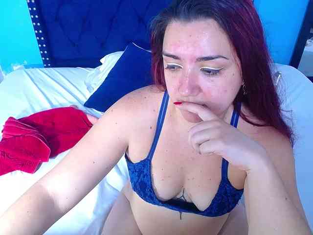 kinky-redhead18 webcam